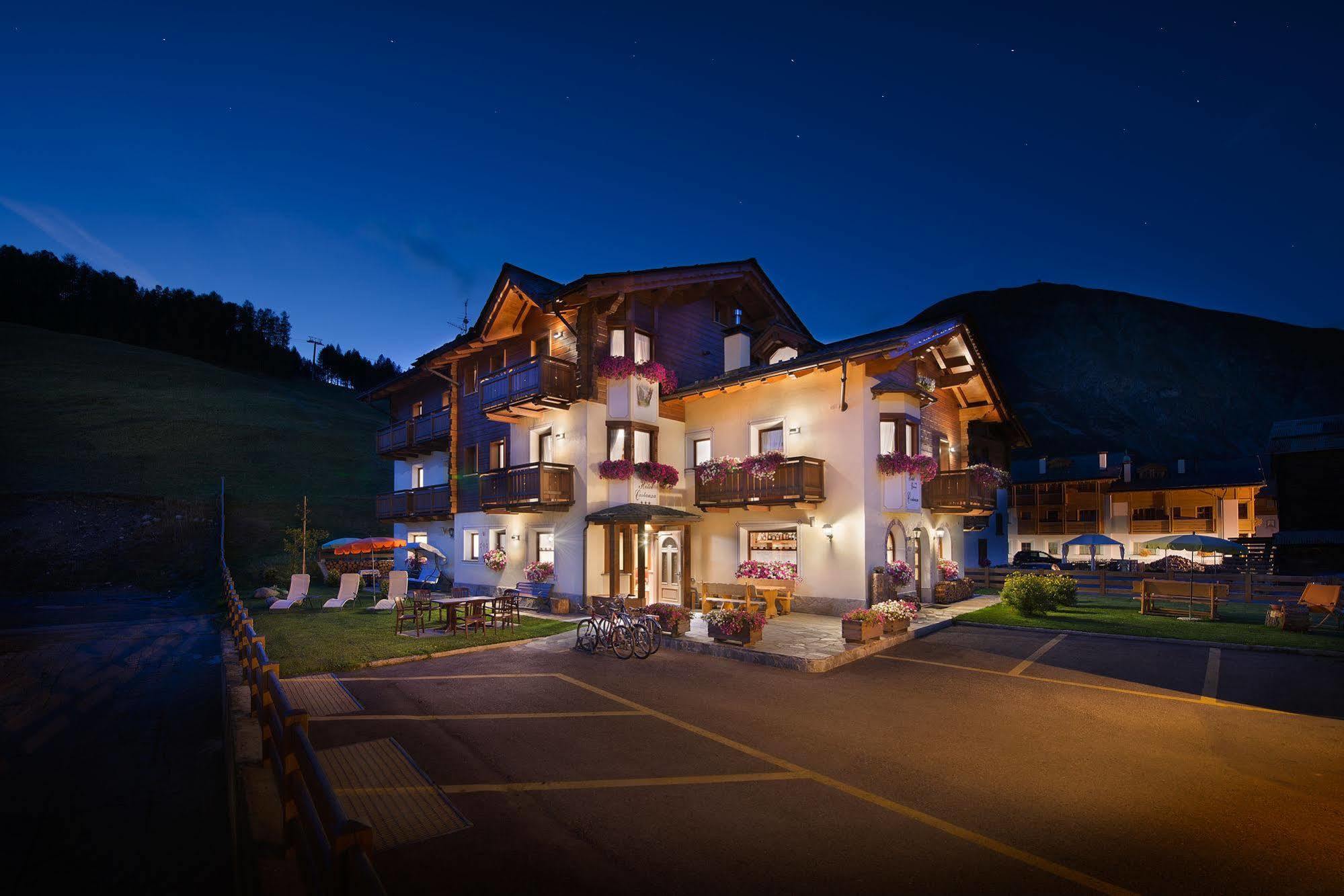 Hotel Costanza Mountain Holiday Livigno Eksteriør billede